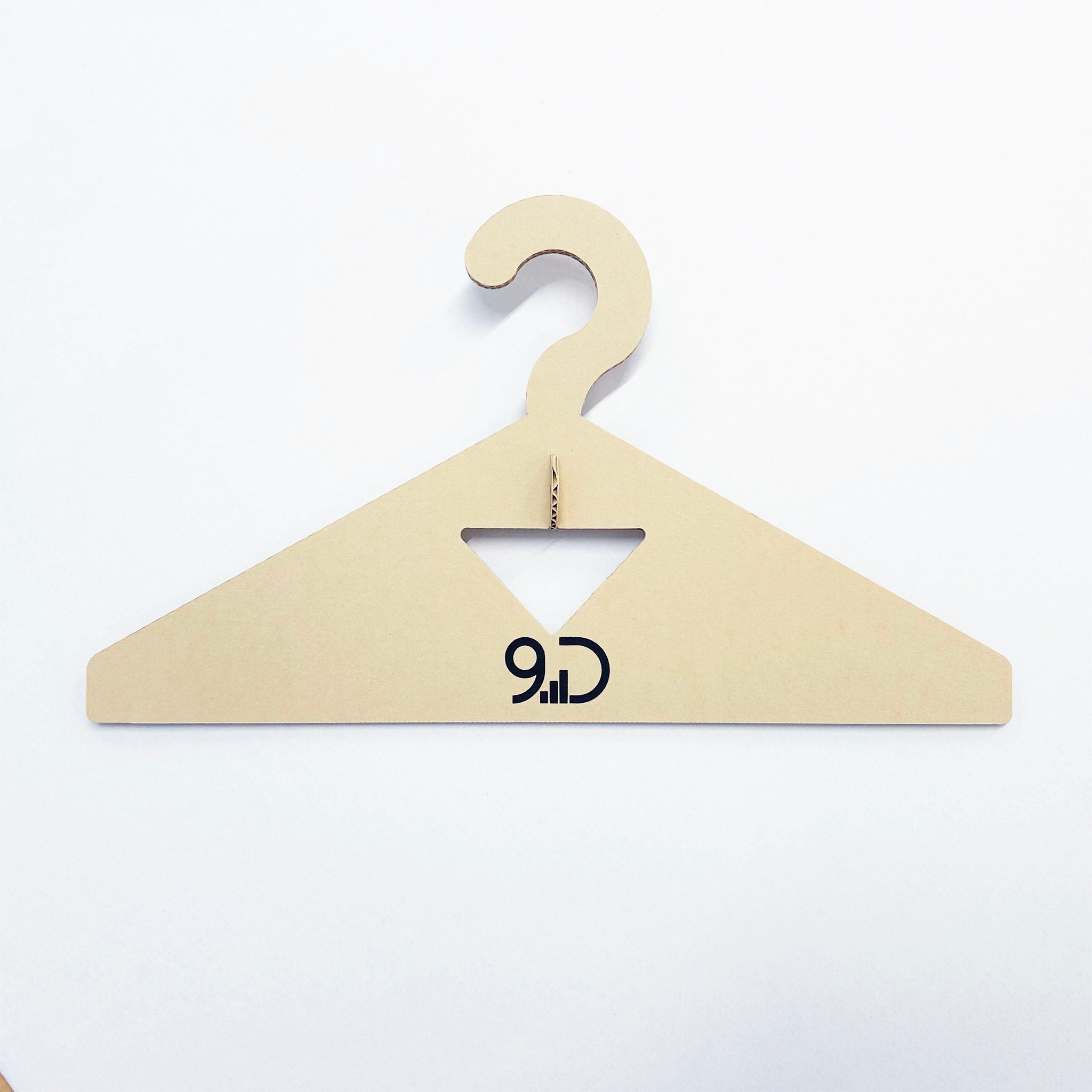 ♥海外からやってきた物♥ハンガー　9本　タイ 竹段ハンガー【triangle】 – 9D -キューダ-｜九州ダンボール株式会社